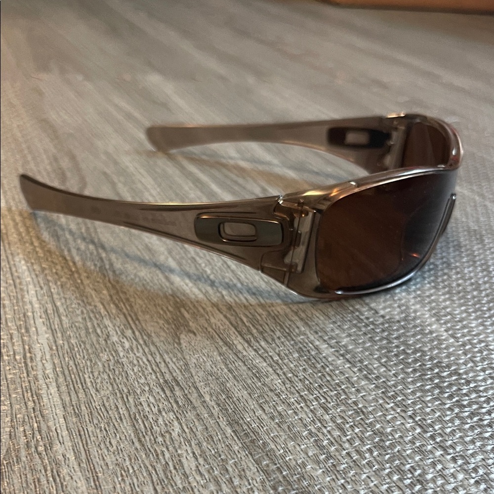 Brown Oakley Antix Sunglasses with polarized lenses - Picture 2 of 4